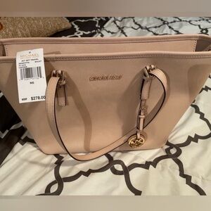 Micheal Kors shoulder bag